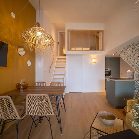 Apartment & 